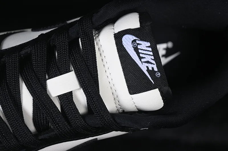 All Categories Nk SB Dunk Series Nk SB Dunk Low Low-top sneakers Nike SB Dunk Low Black and White Panda Low-top casual sneakers HQ7487-100